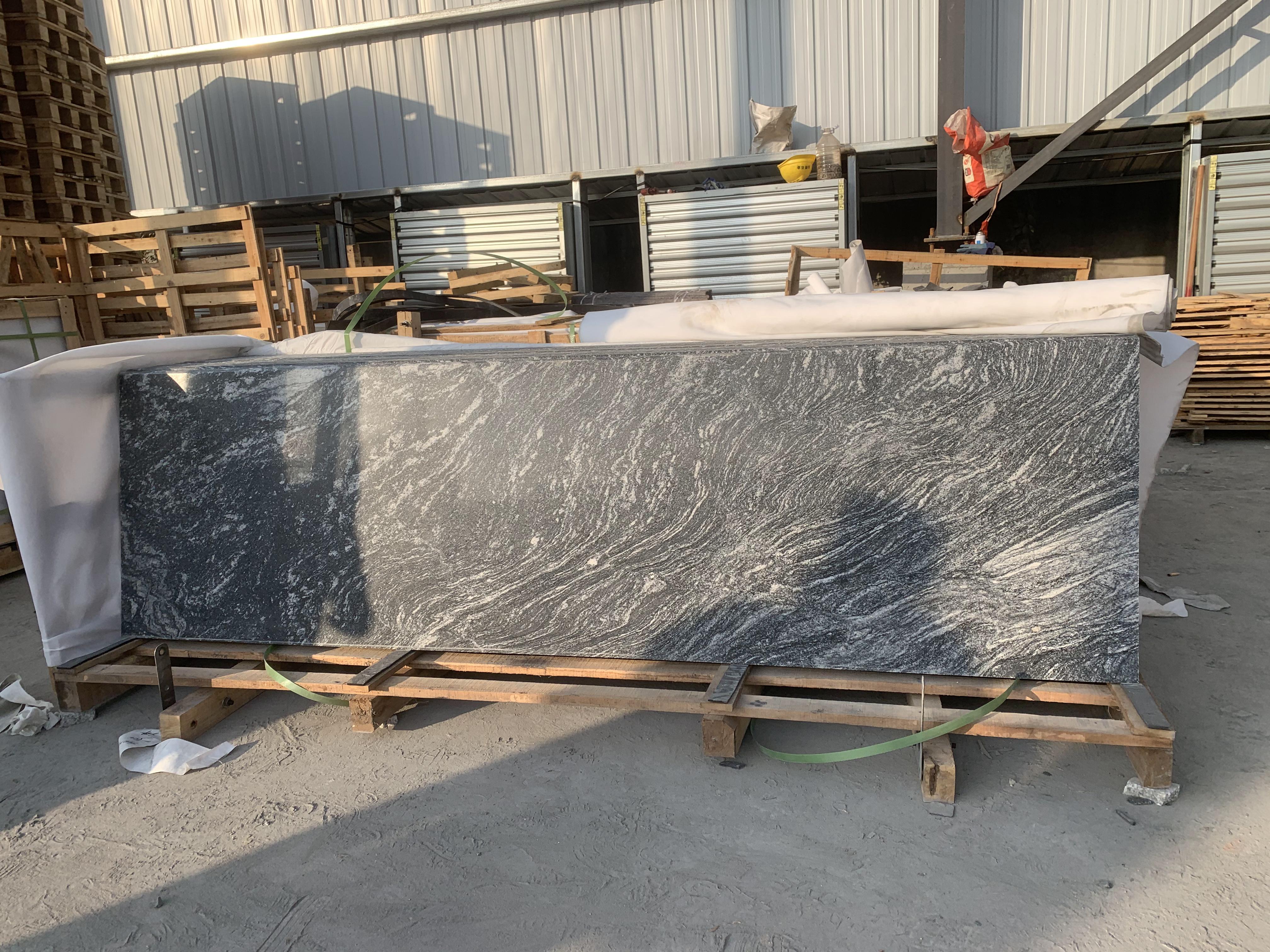 top New china juparana granite slabs for sale